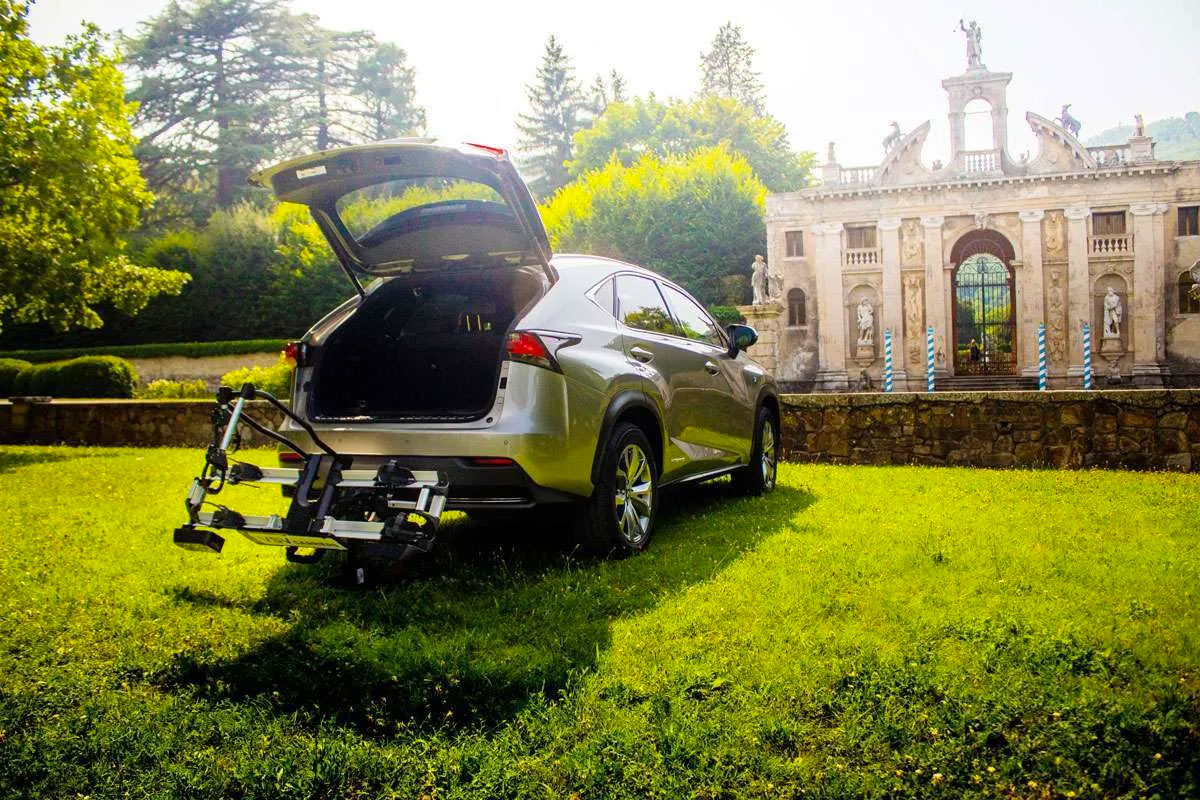 Trasporto per biciclette su gancio di traino